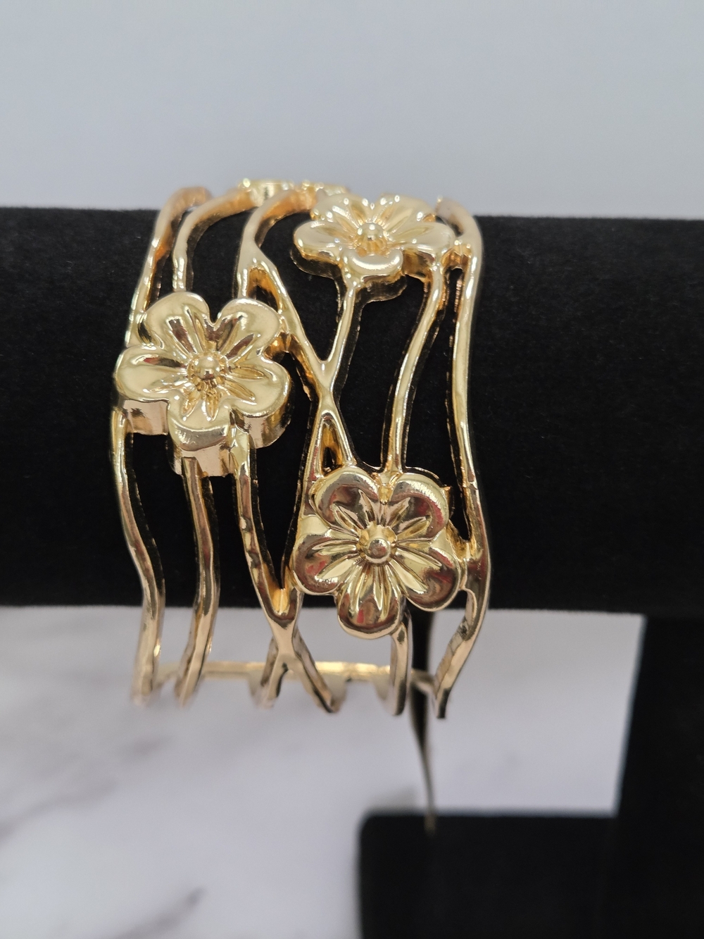 Gold Tone Floral Openwork Cuff Bracelet Wide Flower Hinged Style Boho
